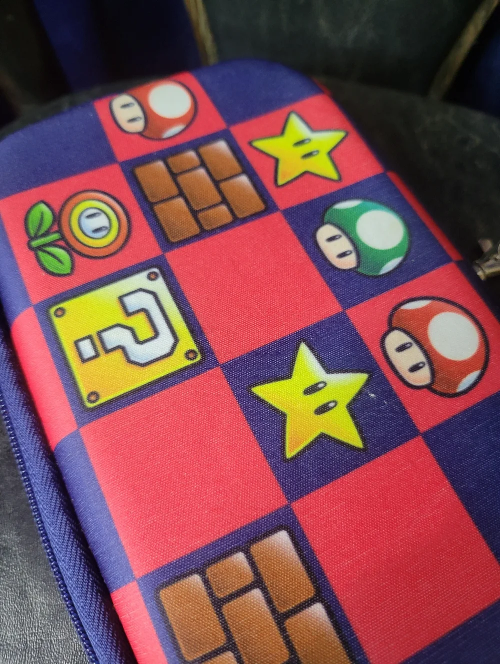 Nintendo Mario Bros Icon Themed Handheld Video Game Carry Case